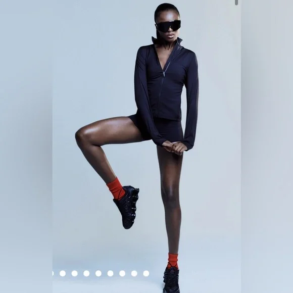 NWT $170 Bandier Encore Full Zip Jacket in Black Size Small